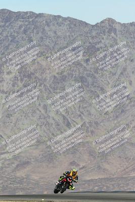 media/Nov-16-2025-Race Pace (Sun) [[8c5fa54630]]/Non Verified Riders (1st 20 Minutes)/2-Turn 10 (1010am)/